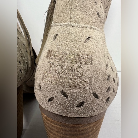 Toms | Women's Majorca Peep Toe Perf Suede Desert Taupe Size 6 - Picture 7 of 11